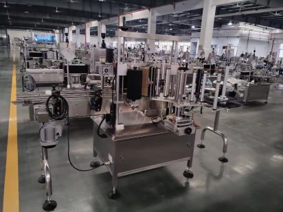 Round Bottle Self-adhesive Labeling Machine