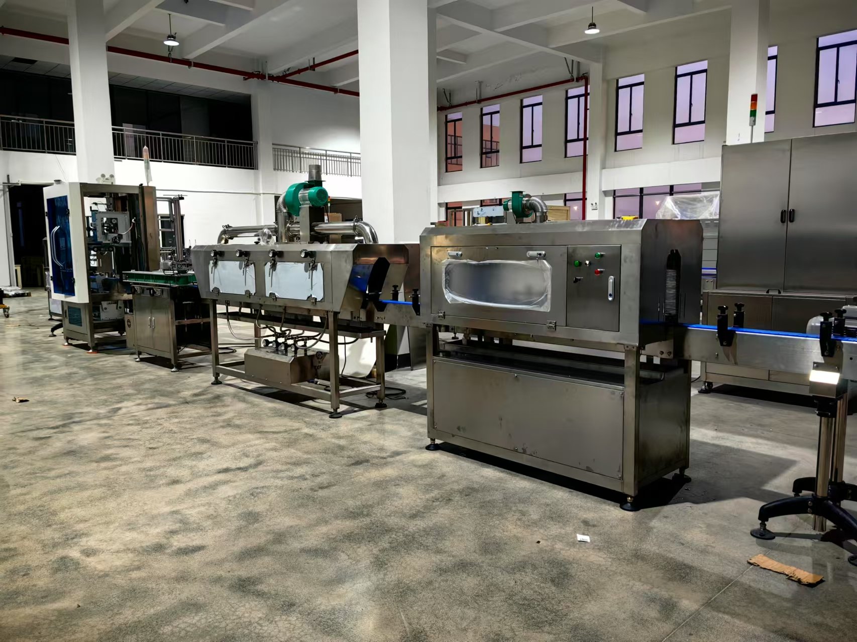 Shrink Sleeve Machine