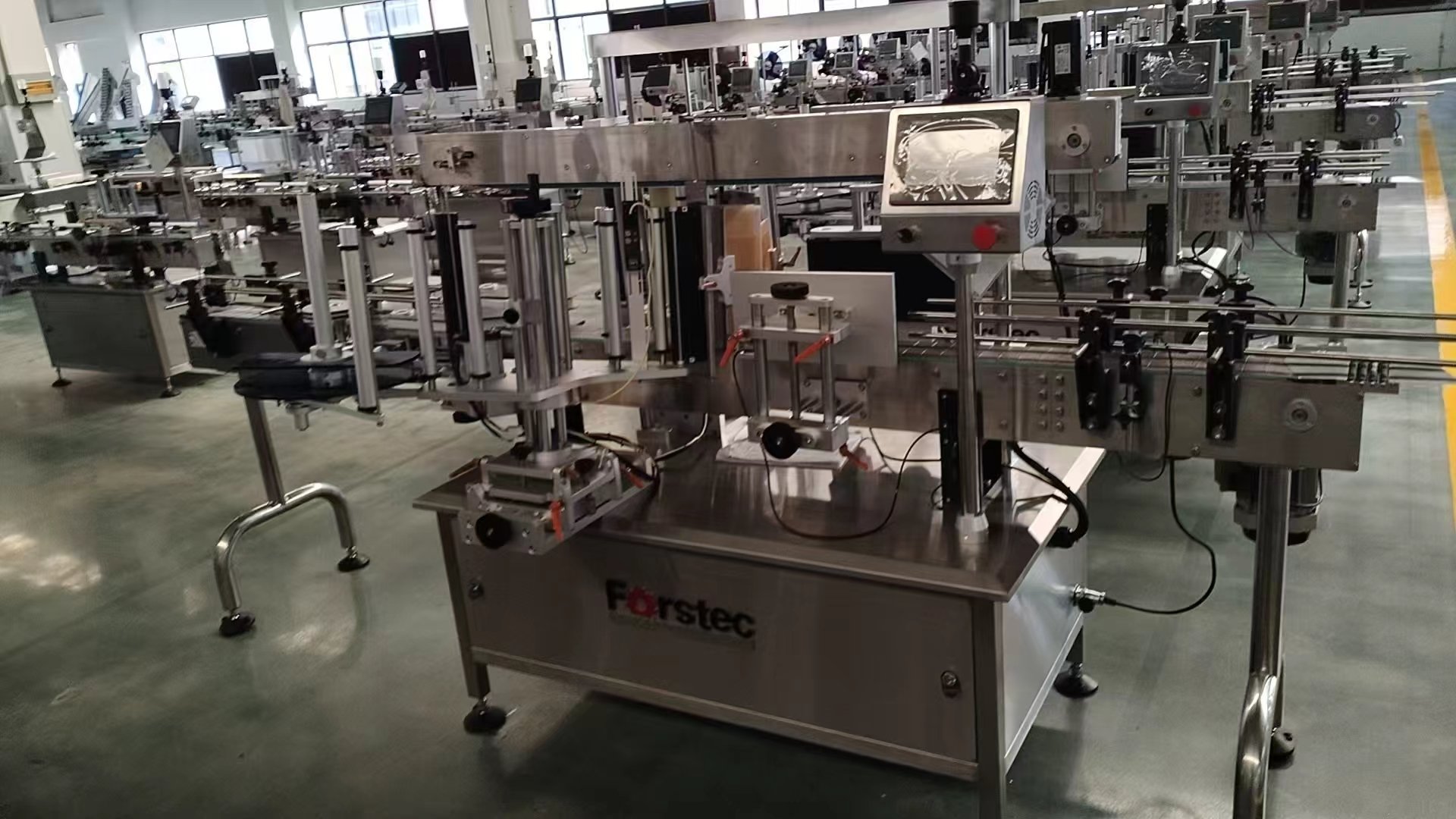 Rotary Type Filling Machine For Liquid/Paste